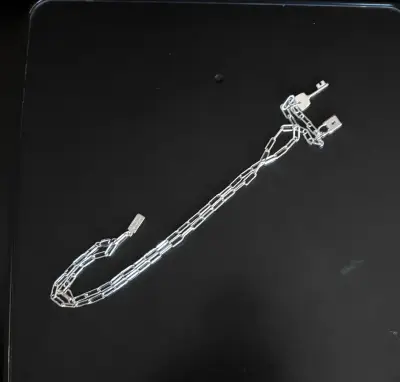 Collar bisutería con dijes candado y llave - miniatura 2