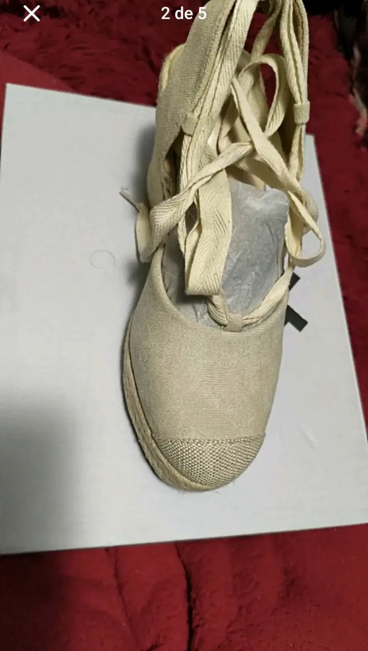 Alpargatas beige con cintas de tela - 4