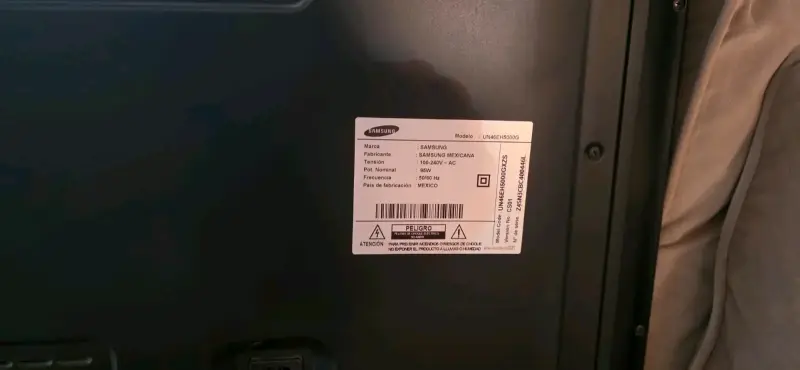 Televisor Samsung LED 40 pulgadas en buen estado - 2