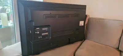 Televisor Samsung LED 40 pulgadas en buen estado - miniatura 3