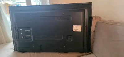 Televisor Samsung LED 40 pulgadas en buen estado - miniatura 4