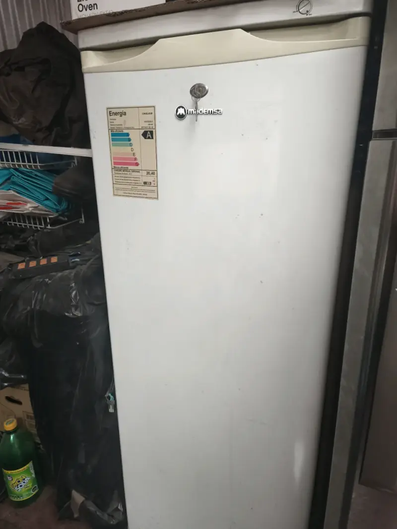 Refrigerador Mademsa de una puerta en buen estado - 1