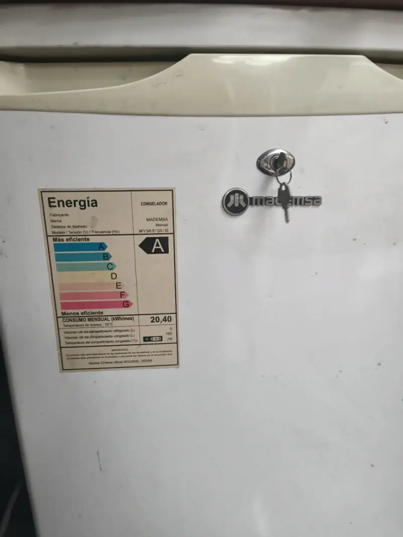 Refrigerador Mademsa de una puerta en buen estado - 2