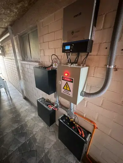 Sistema solar Offgrid. Con respaldo de energía. - miniatura 1