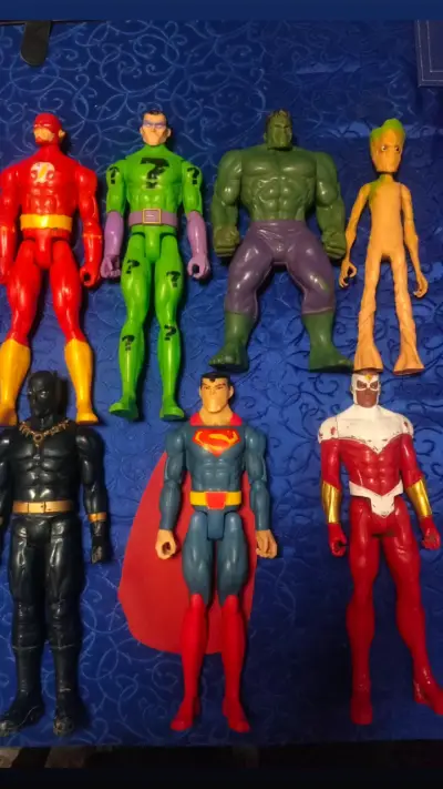 Set de juguetes nuevos y usados como nuevos - miniatura 5