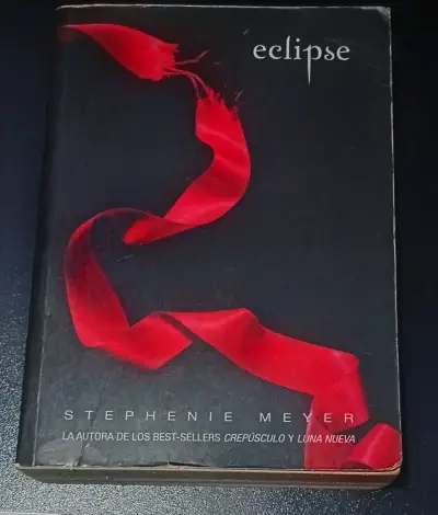 Libro 'Eclipse' de Stephenie Meyer - miniatura 1