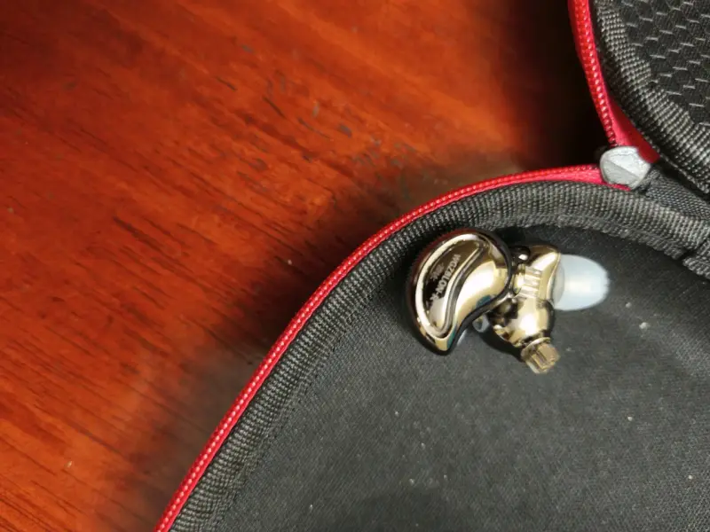Auriculares BLON 01 con estuche - 2