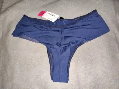 Calzón azul con encaje para mujer - miniatura 2