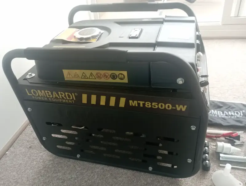 Generador eléctrico Lombardi MT8500-W con accesorios - 4