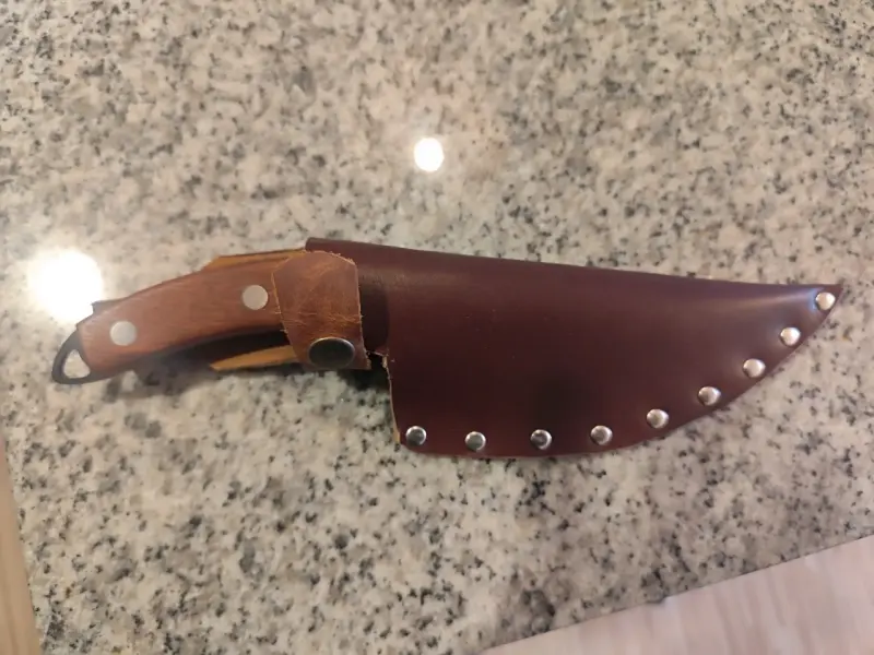 Cuchillo de cocina con funda de cuero - 1