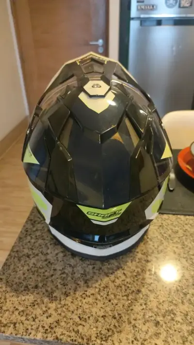 Casco de moto SHaft con diseño moderno - miniatura 2
