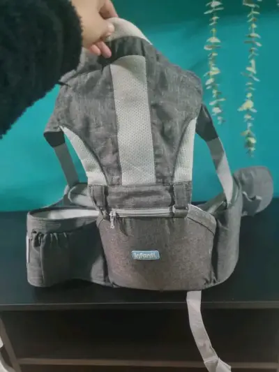 Mochila portabebé Infanti ergonómica gris - miniatura 1