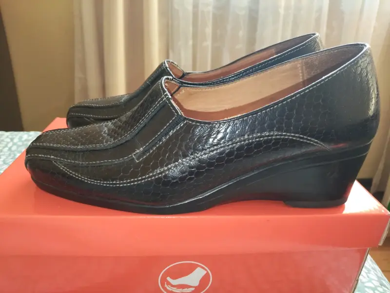 Zapatos de cuero negro con plataforma - 1