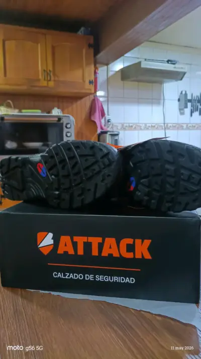 Botas de seguridad negras Attack con Thinsulate - miniatura 3