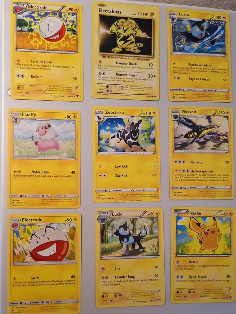 Colección de cartas Pokémon variadas - 1