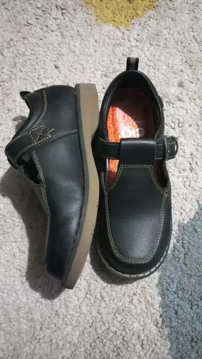 Zapatos escolares negros para niños con hebilla - miniatura 6