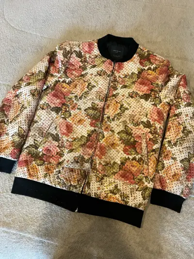 Chaqueta bomber floral Trafaluc Zara - miniatura 1