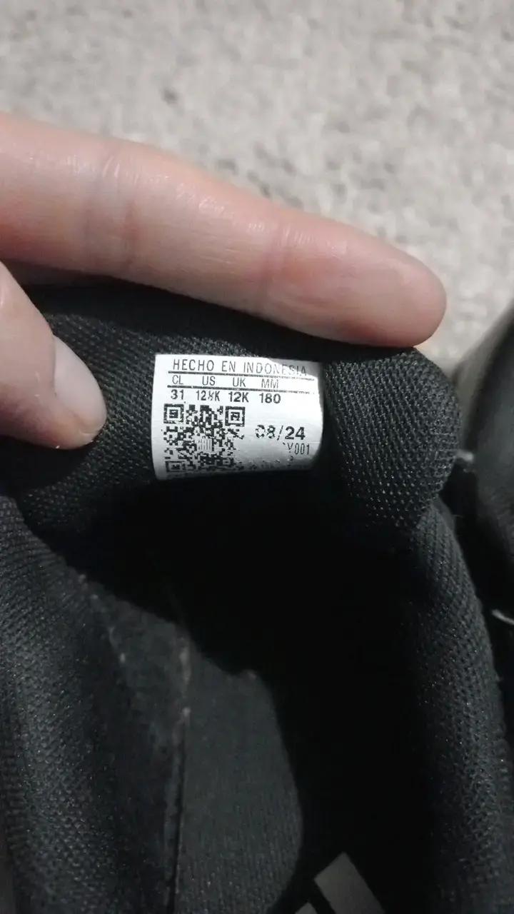 Zapatillas negras para niños con velcro - 6
