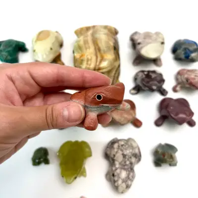 Colección de ranas de piedra decorativas - miniatura 5