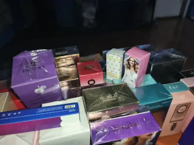 Set de perfumes variados para mujer alternativos - miniatura 5