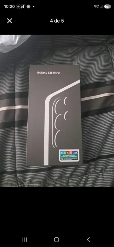 Smartphone con funda rosa en buen estado - miniatura 4