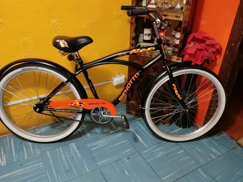 Bicicleta Benotto urbana negra y naranja - 2