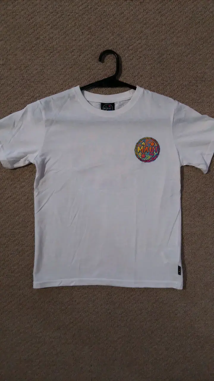 Polera blanca Maui con diseño colorido - 1