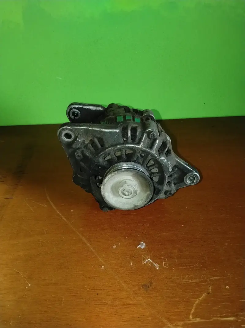 Alternador usado para vehículo - 1