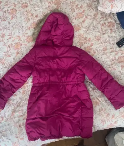 Abrigo largo de invierno para mujer con capucha - miniatura 2