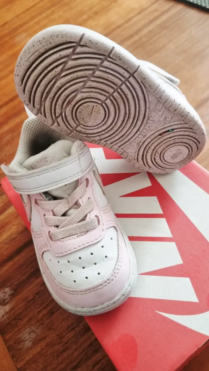 Zapatillas deportivas para bebé color rosa y blanco - 3