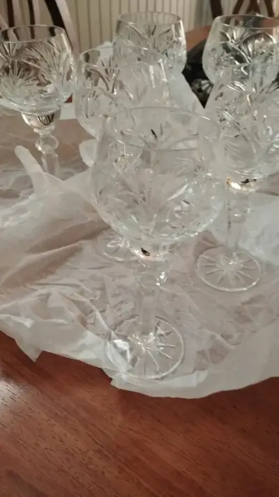 Copa de cristal tallado elegante - miniatura 2