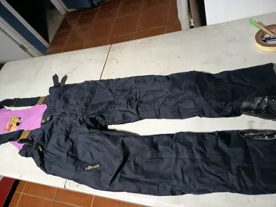Chaqueta impermeable azul con capucha - miniatura 2