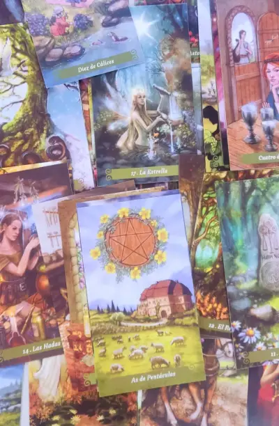 Tarot de la Bruja Verde con 78 cartas ALTERNATIVO - miniatura 2
