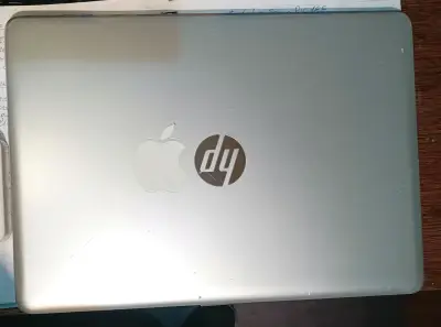 Notebook HP  en buen estado - miniatura 1