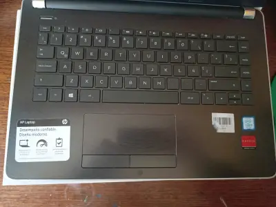 Notebook HP  en buen estado - miniatura 3