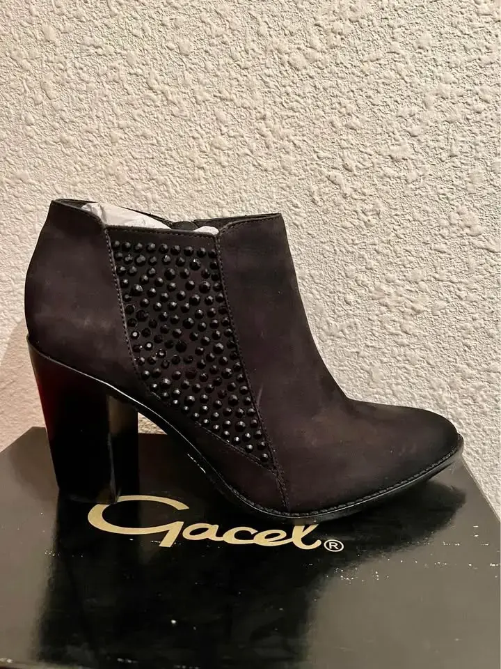 Botines tacón alto negros con detalles brillos - 2