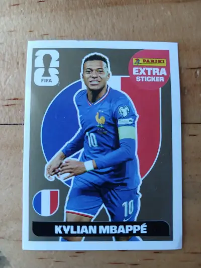 Lámina Panini Extra Sticker Kylian Mbappé FIFA - miniatura 2