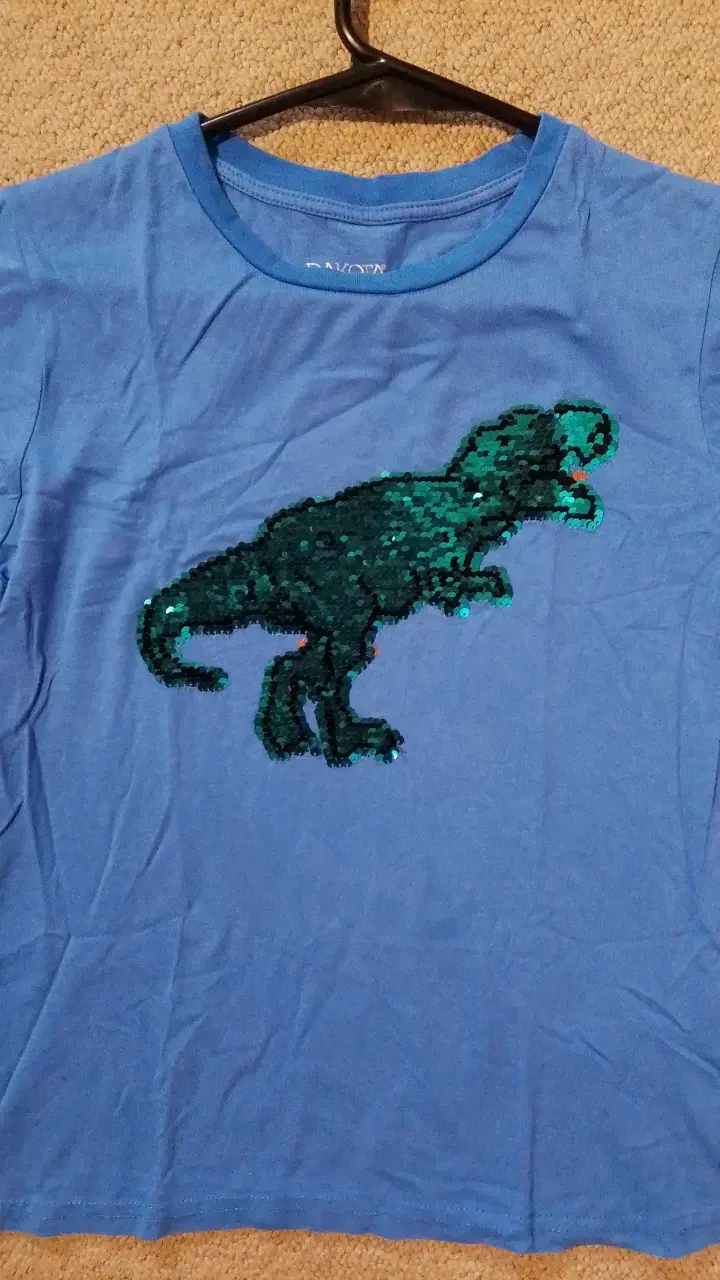 Polera azul con dinosaurio de lentejuelas - 2