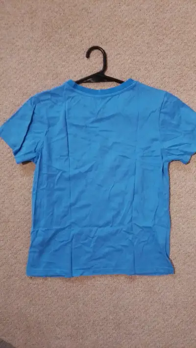 Polera azul con dinosaurio de lentejuelas - miniatura 4