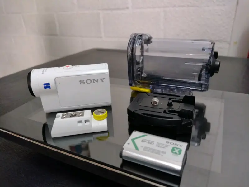 Cámara de Acción Sony con Accesorios