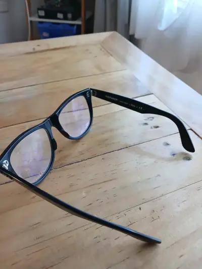 Vendo par de lentes ópticos Ray Ban + Italy - miniatura 3