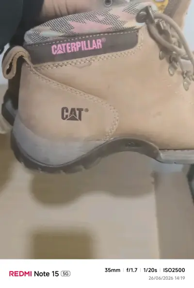 Botas de trabajo Caterpillar beige para hombre - miniatura 1