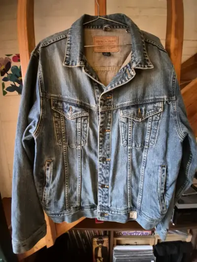 Chaqueta de mezclilla Abercrombie & Fitch para hombre - miniatura 1