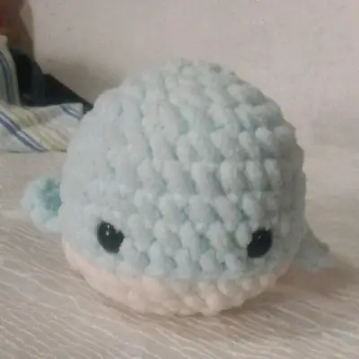 Peluche ballena hecho a crochet - miniatura 1