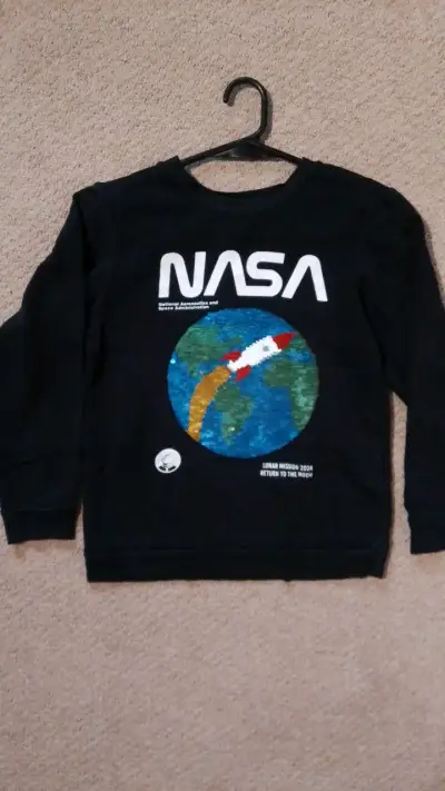 Polerón negro NASA para niños - miniatura 1