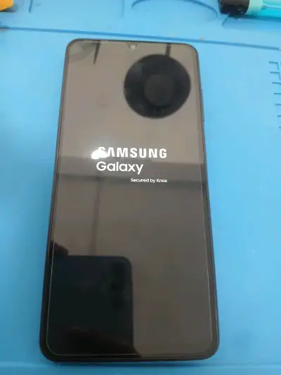 Smartphone Samsung Galaxy en buen estado - miniatura 1