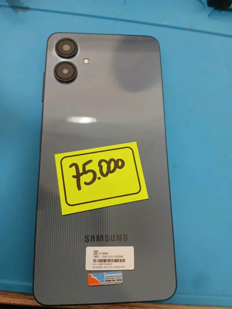 Smartphone Samsung Galaxy en buen estado - 2