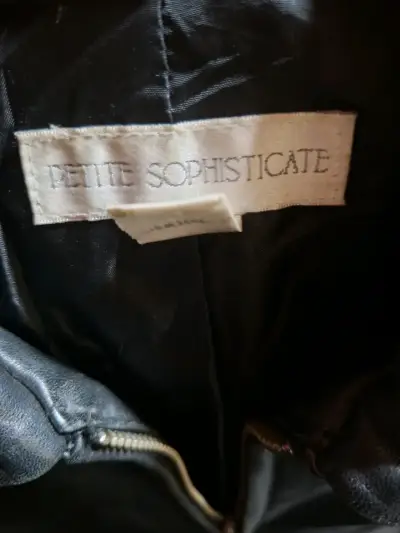 Chaqueta de cuero negra para mujer - miniatura 3