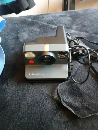 Cámara instantánea Polaroid Now con autofoco - miniatura 3