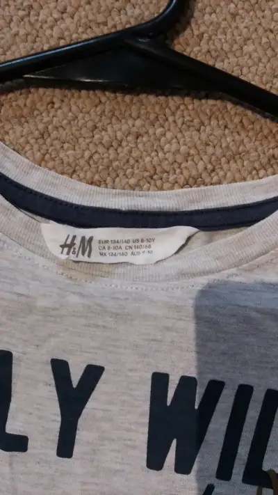 Polera infantil manga larga con diseño de animales - miniatura 3